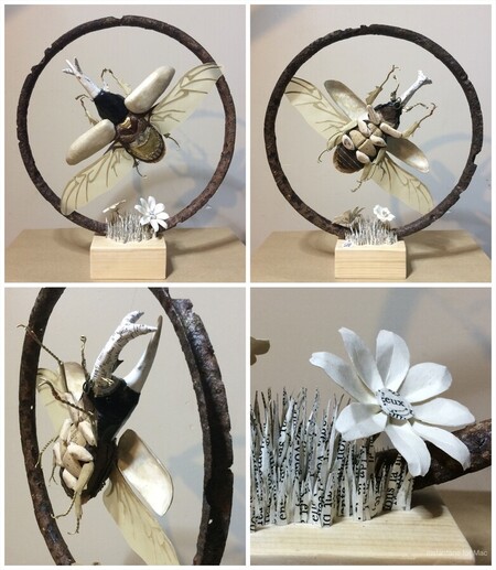 col&eacute;opt&egrave;re dans cercle m&eacute;tallique (carton, papier textur&eacute; de couverture de livre, kraft, papier calque, pages de livre et de cahier, coque de ch&acirc;taigne, &eacute;corces d'arbre, cire de bougie, jute, enveloppe cartonn&eacute;e, plaque m&eacute;tallique cuivr&eacute;e, chainette, fil cuivr&eacute;, muselets, attaches de v&ecirc;tements, cercle en m&eacute;tal rouill&eacute;, pince de crabe , bouchon plastique imitation li&egrave;ge, plumes de poules, bois)